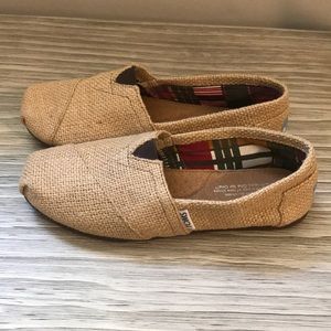 Toms